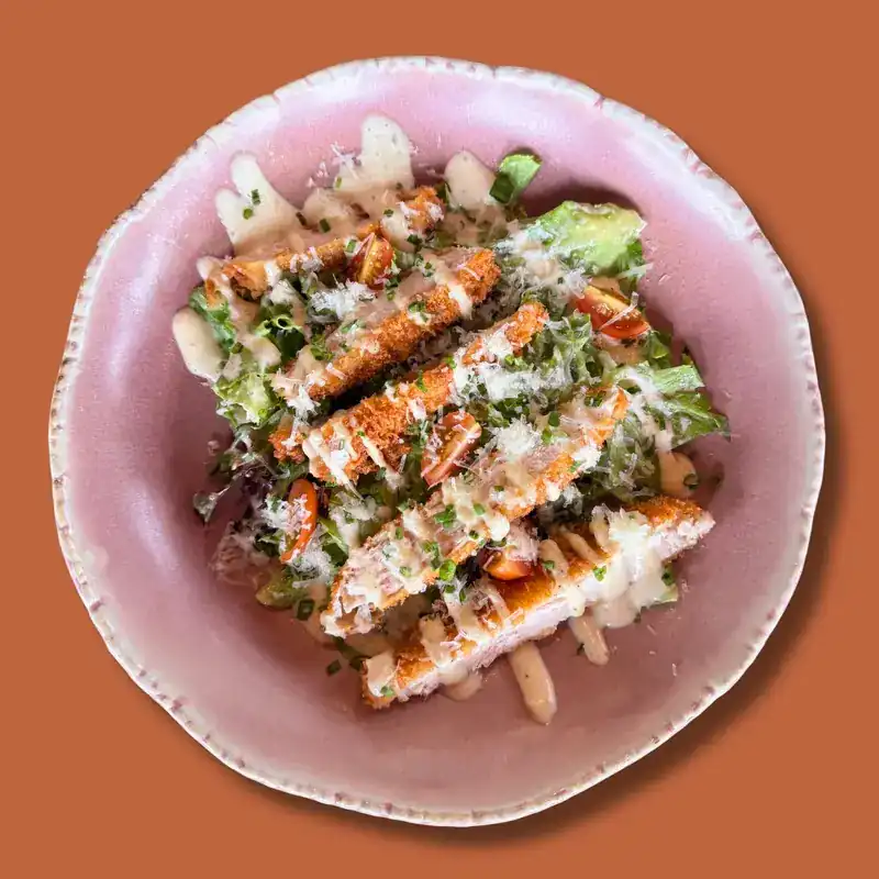 Basque Caesar salad with crispy chicken