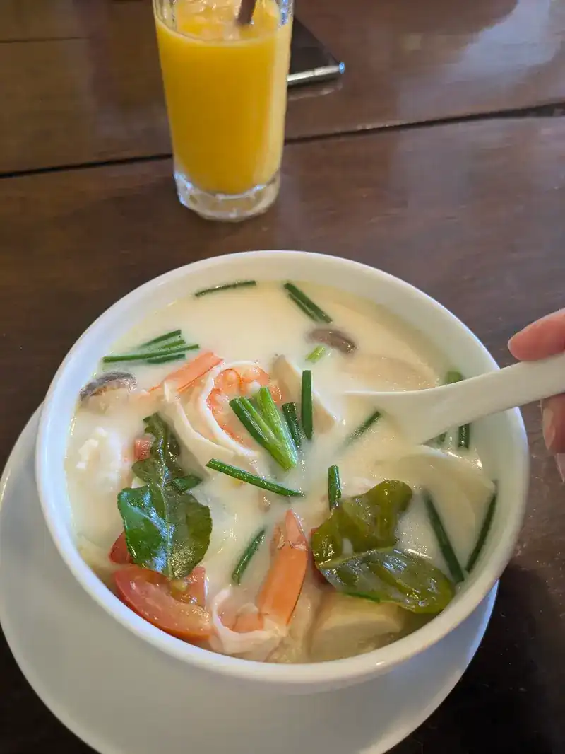 A creamy soup with prawns, tomato, mushrooms and herbs