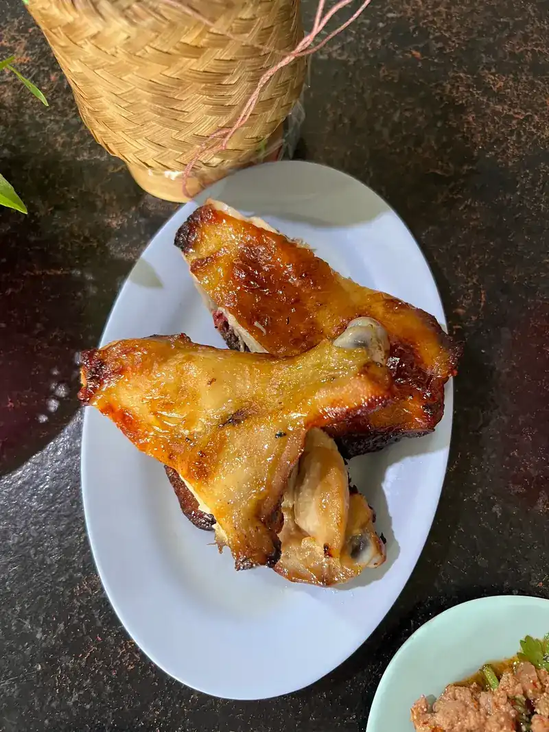 Grilled chicken with a basket of sticky rice