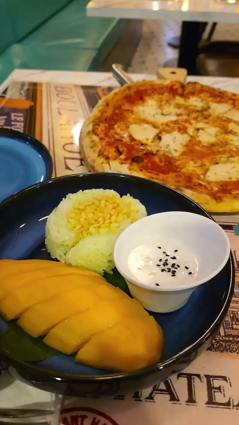 Mango sticky rice with coconut cream