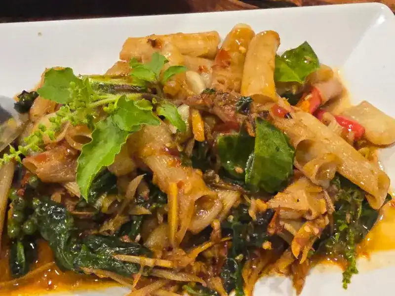 A stir-fry with Thai herbs, green peppercorns and chili