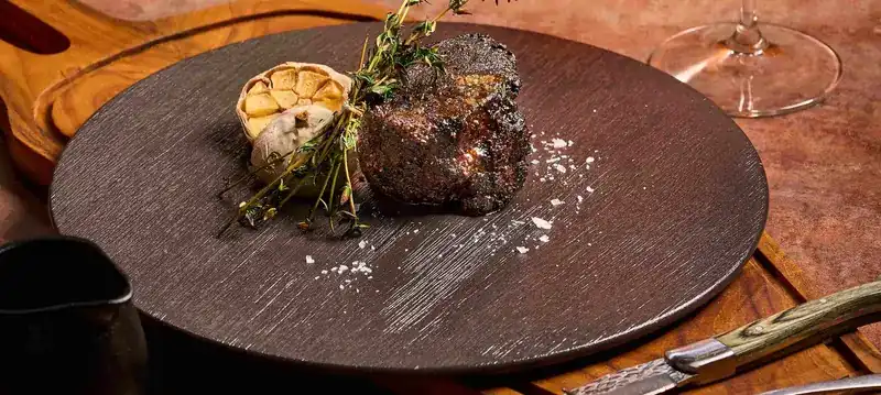 Roasted Angus beef tenderloin with roasted garlic and thyme